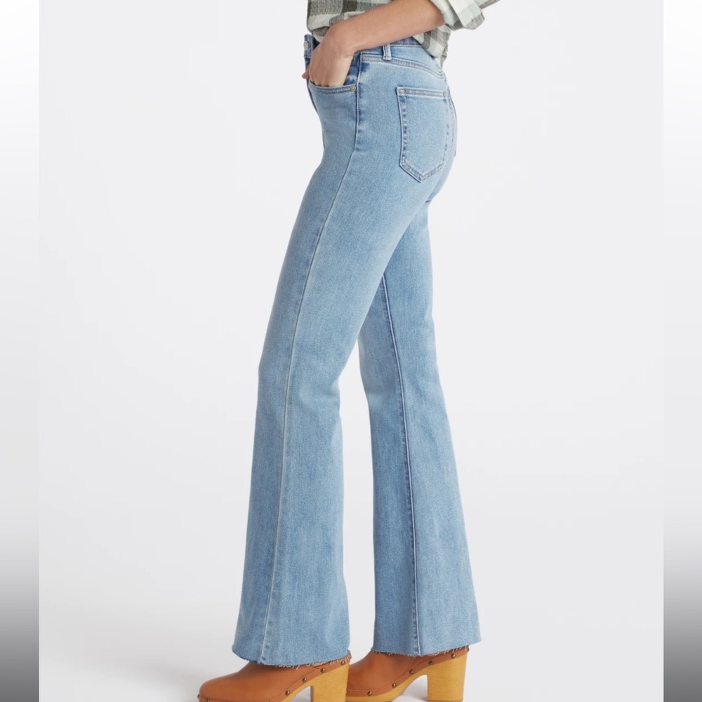 JUST USA
Royalty High Rise Skinny Flare Jean